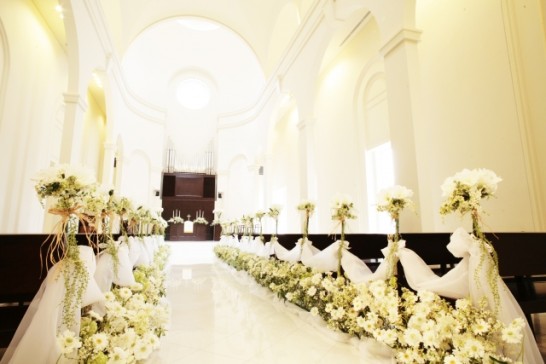 沖縄で家族だけの結婚式を挙げたい 費用 ウエディング 挙式